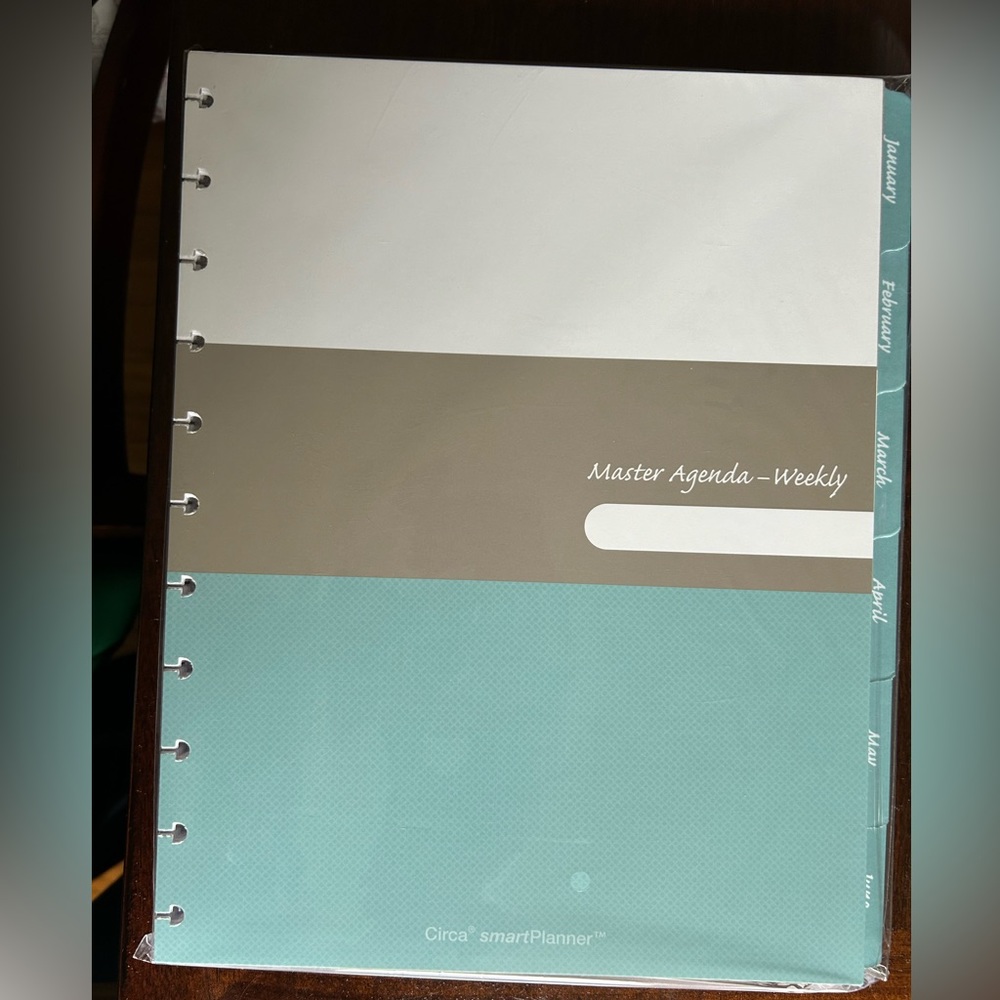 New Levenger Circa 2024 Smart Planner